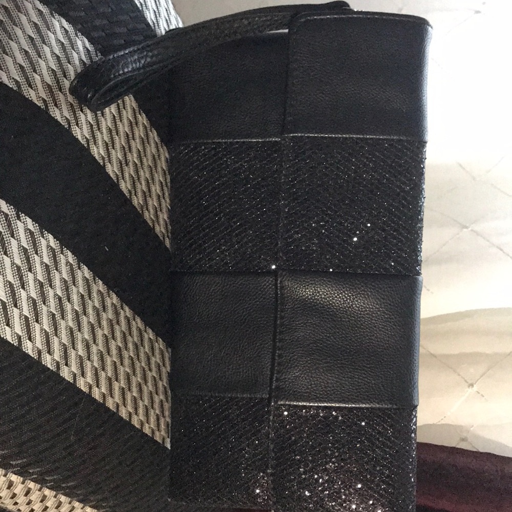 Hand bag